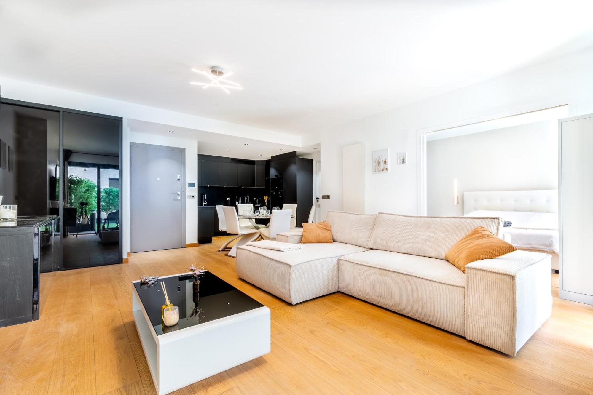 Appartement Lavie Maison Jardin A Montmartre Paris