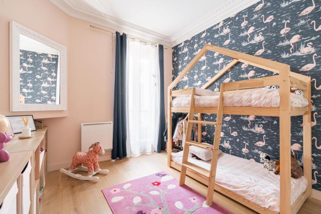 Familial Parisien Apartment Paris