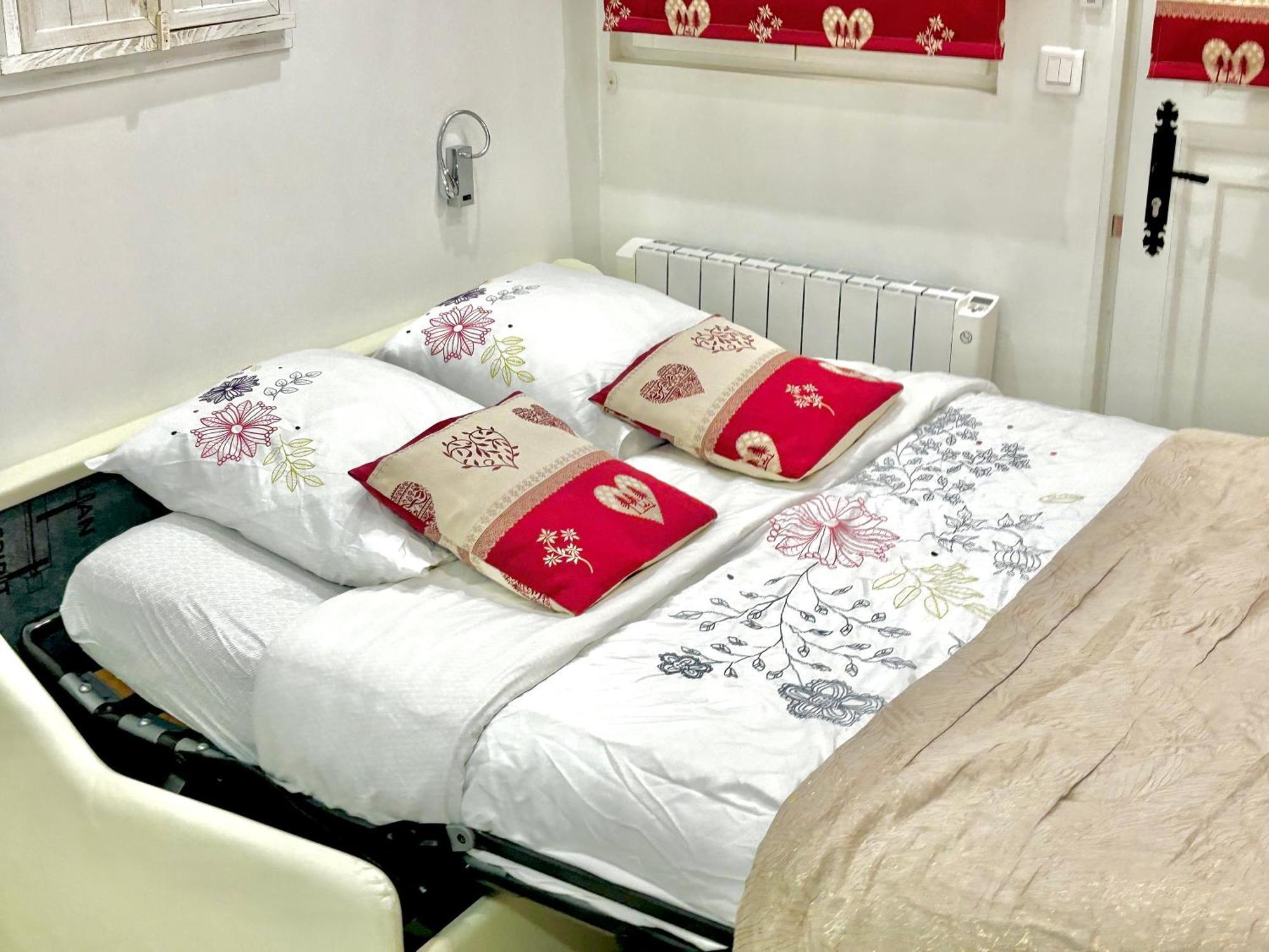 Superb Tiny House In Heart Of 1st! Appartement