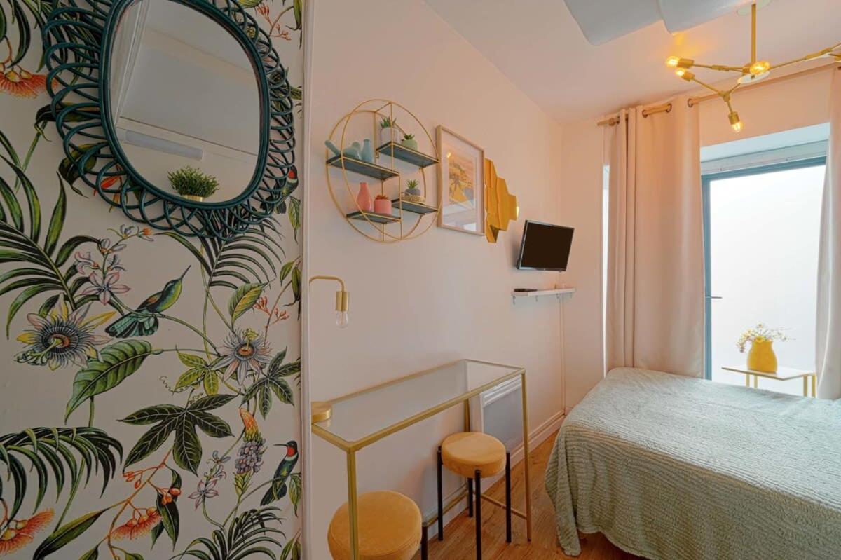Apartment Updated In The Heart Of The Bustling Le Marais District Paris