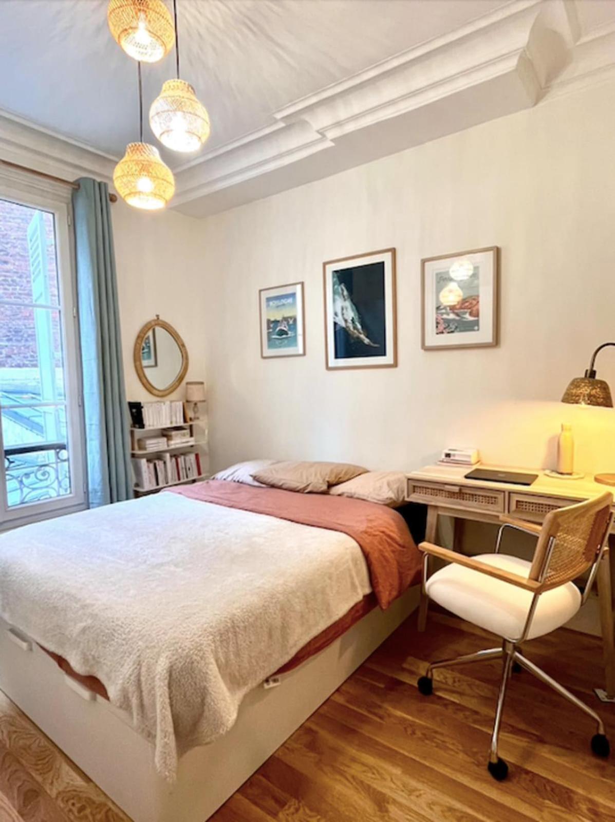 Luxury Cocoon In 11th Apartment