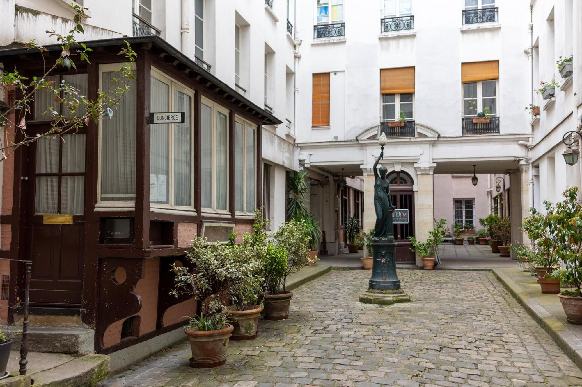 Cosy Beautiful Heart Of Saint-germain Des Pres Paris