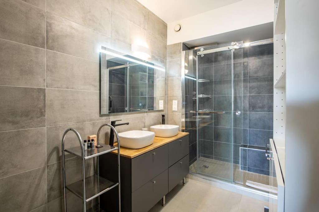 Appartement Paul Valery - Spacieux Proche De L'arc De Triomphe