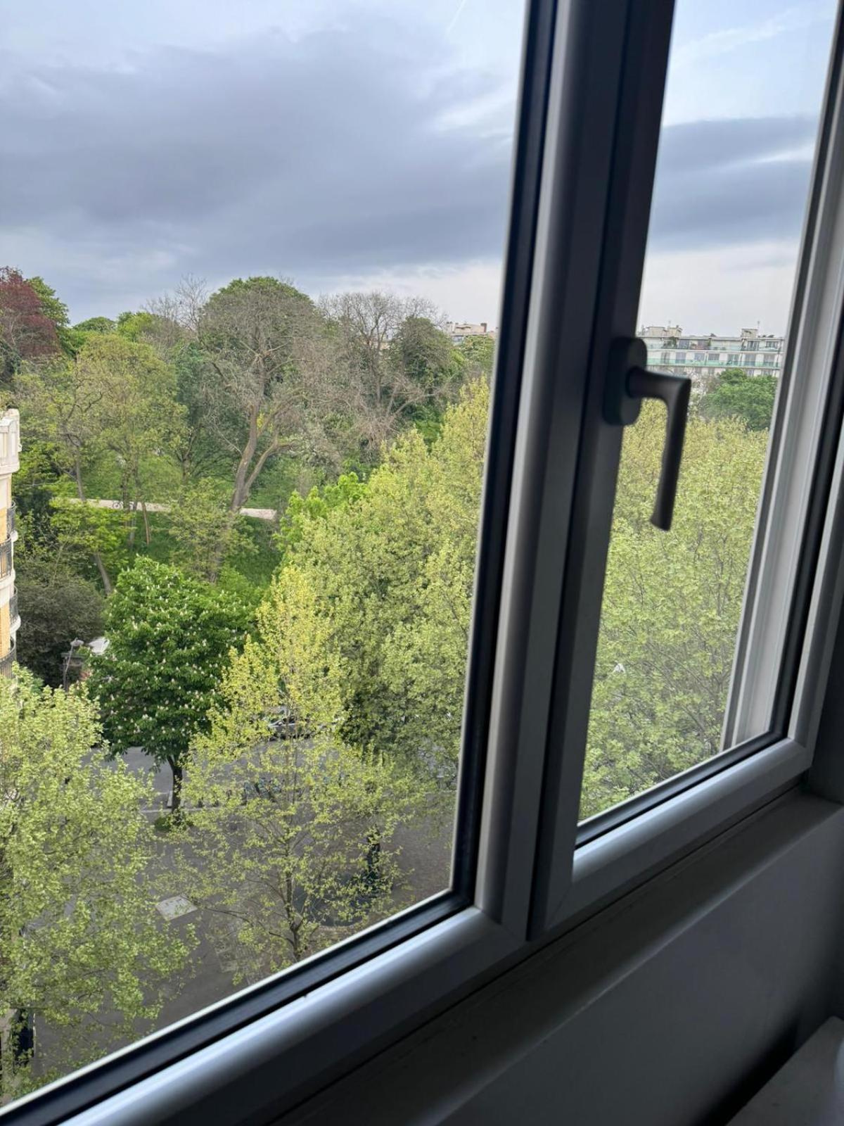 Superbe Centre - Buttes Chaumont Apartment