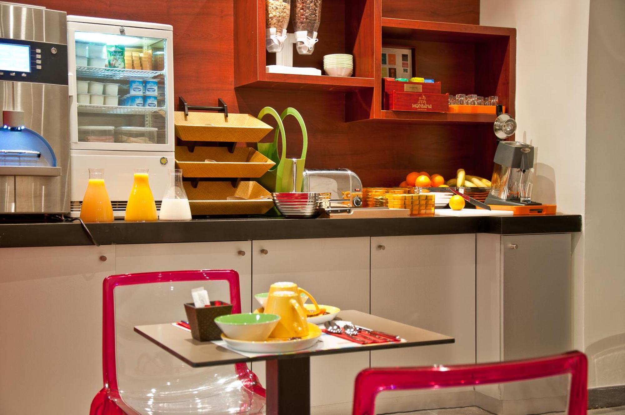 Hotel Ibis Styles Pigalle Montmartre 3*