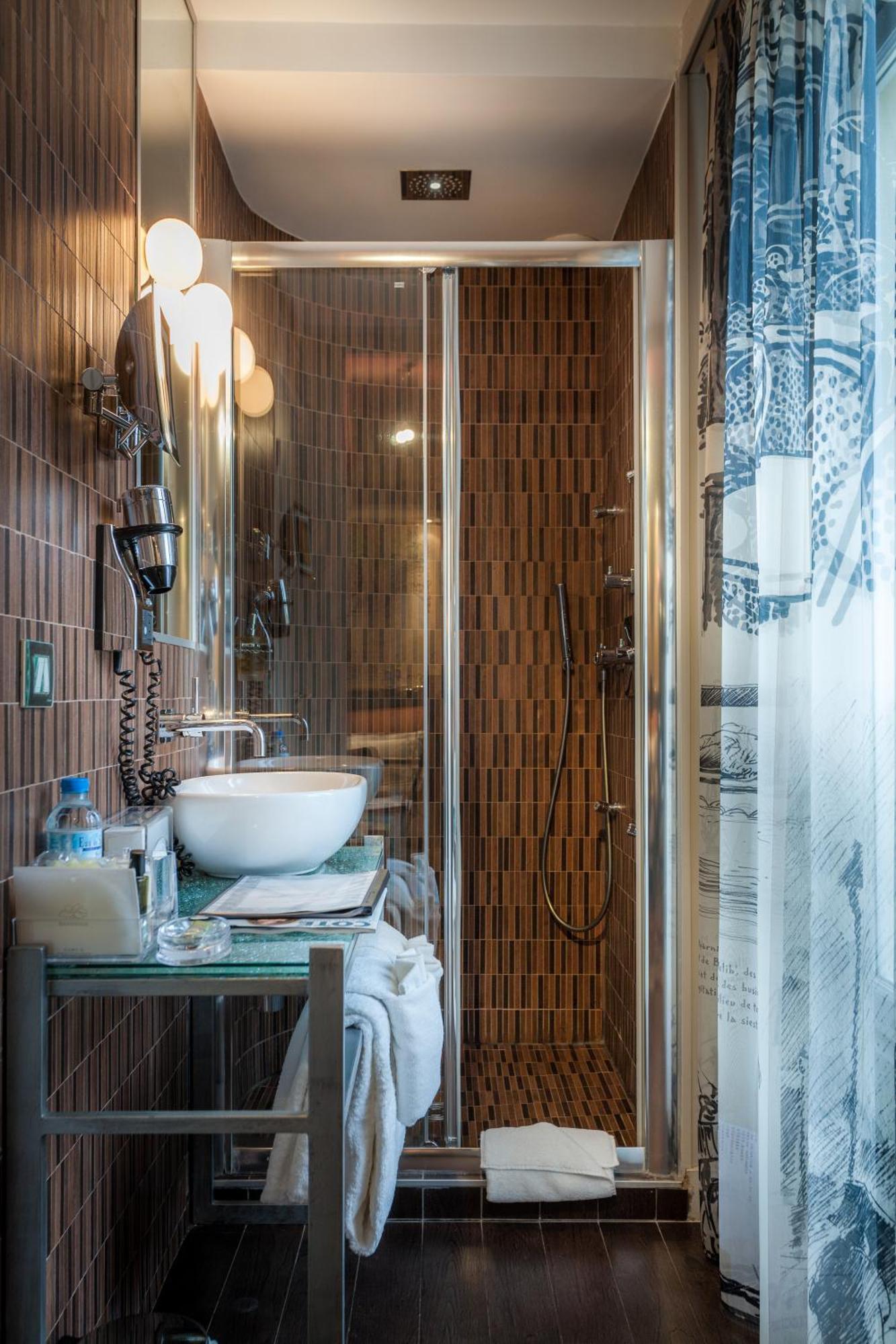 Hotel Apostrophe Paris
