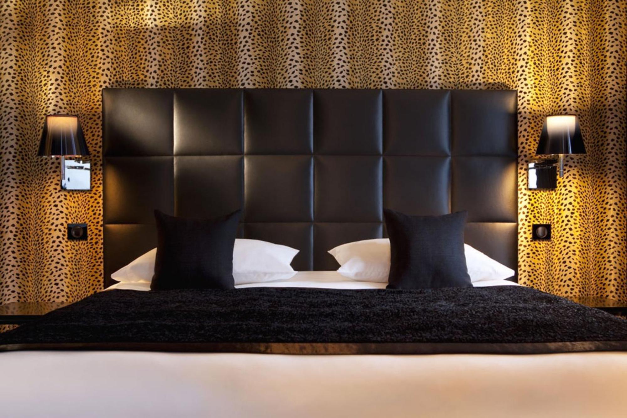 Hotel First Tour Eiffel 4*