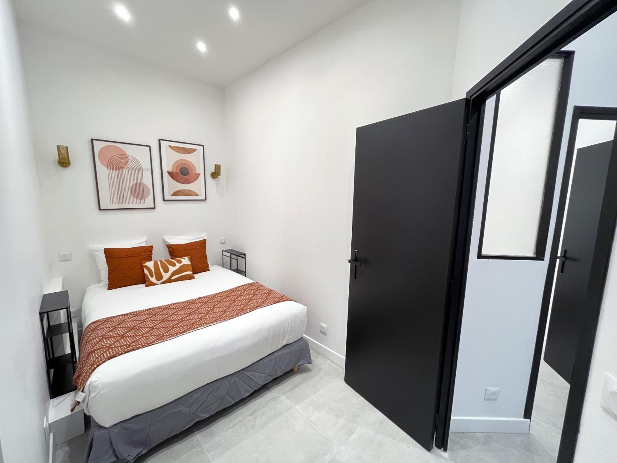 Urban Flat 08 - The Panoramic Flat In Paris