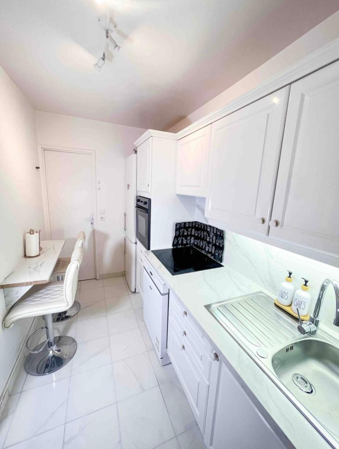 Apartment Beautifully Decorated 2bedroom