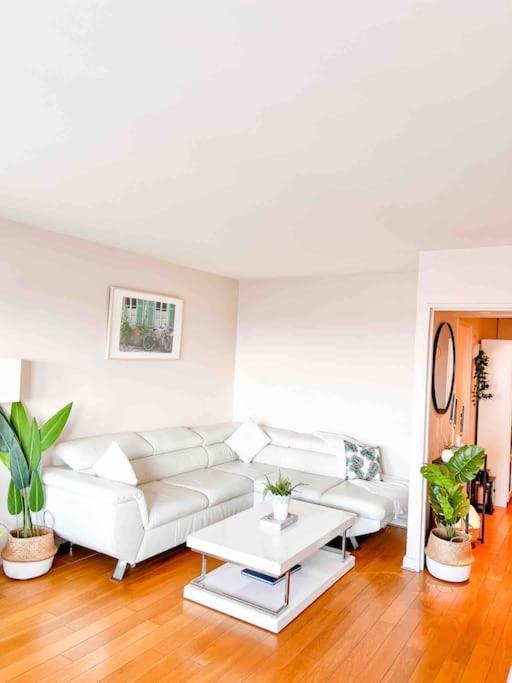 Apartment Beautifully Decorated 2bedroom Paris