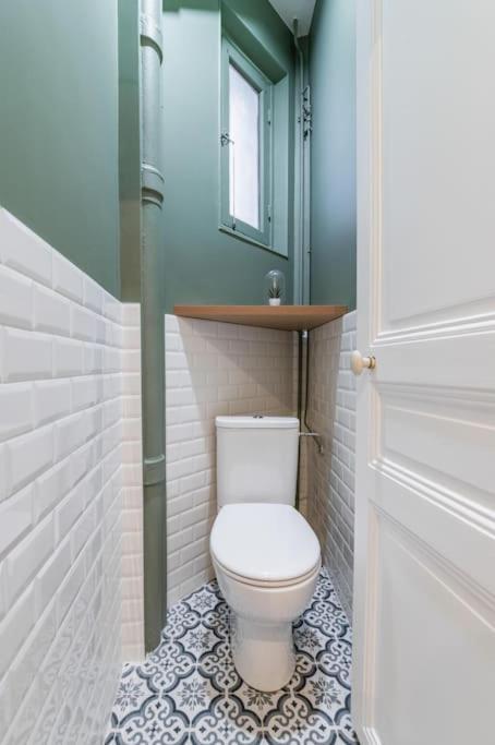 Haussmannian Apartment, Near Champs-elysees Paris