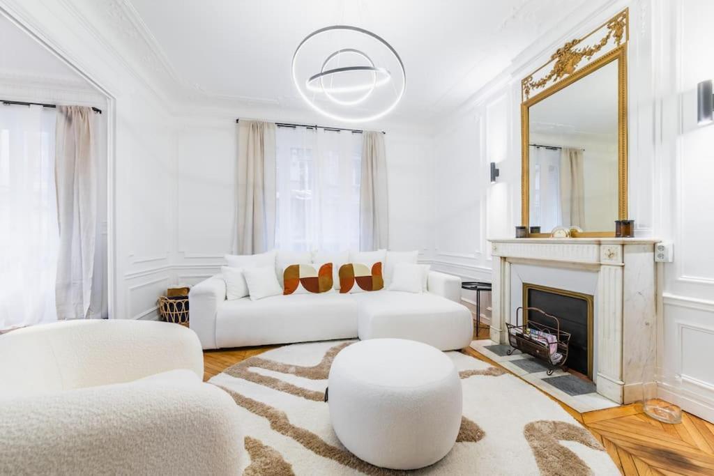 Apartment Haussmannian Apartment, Near Champs-elysees *