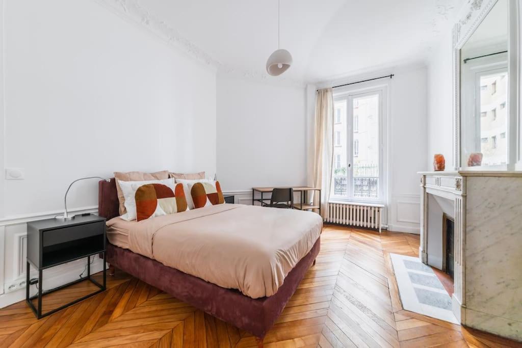Apartment Haussmannian Apartment, Near Champs-elysees Paris