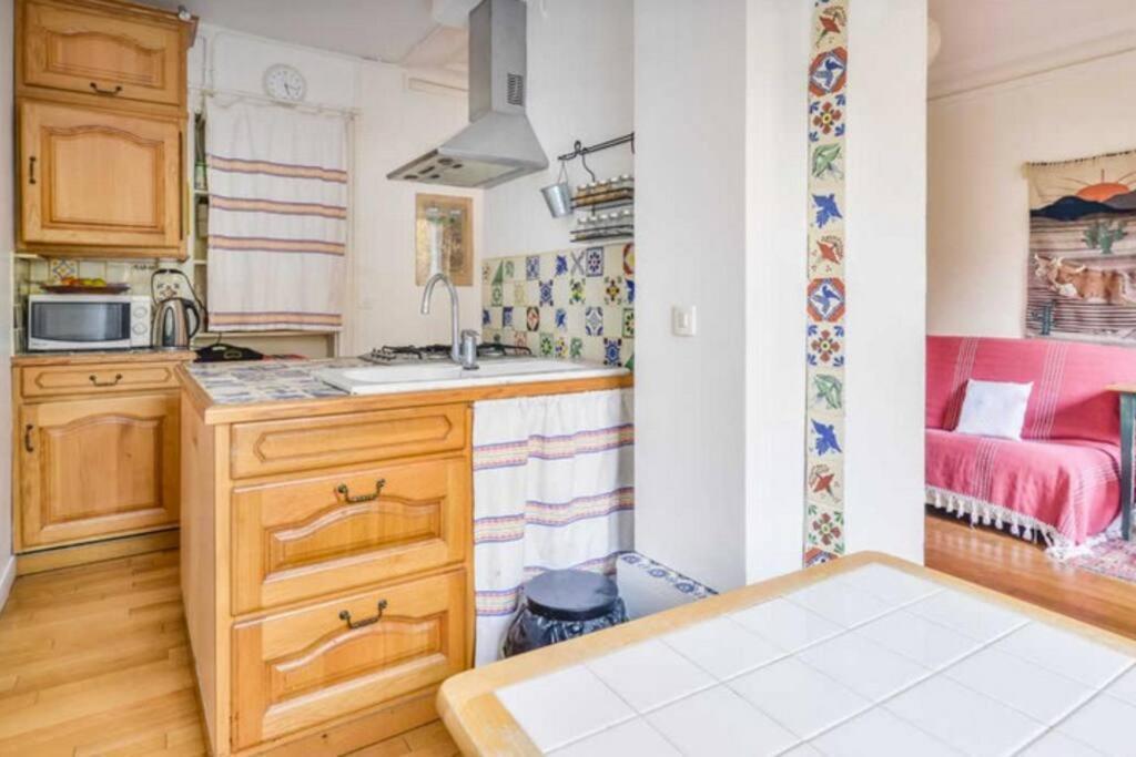 Apartment De Charme De 60 M2 Entre Montmartre Et Batignolles Paris