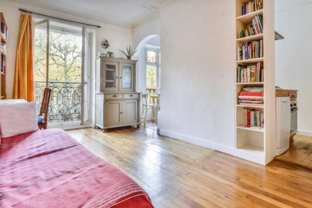 De Charme De 60 M2 Entre Montmartre Et Batignolles Apartment Paris