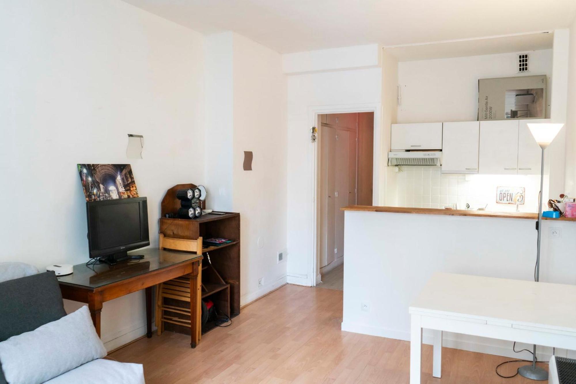 Charming Studio With View Near The Sacre Coeur! Apartment