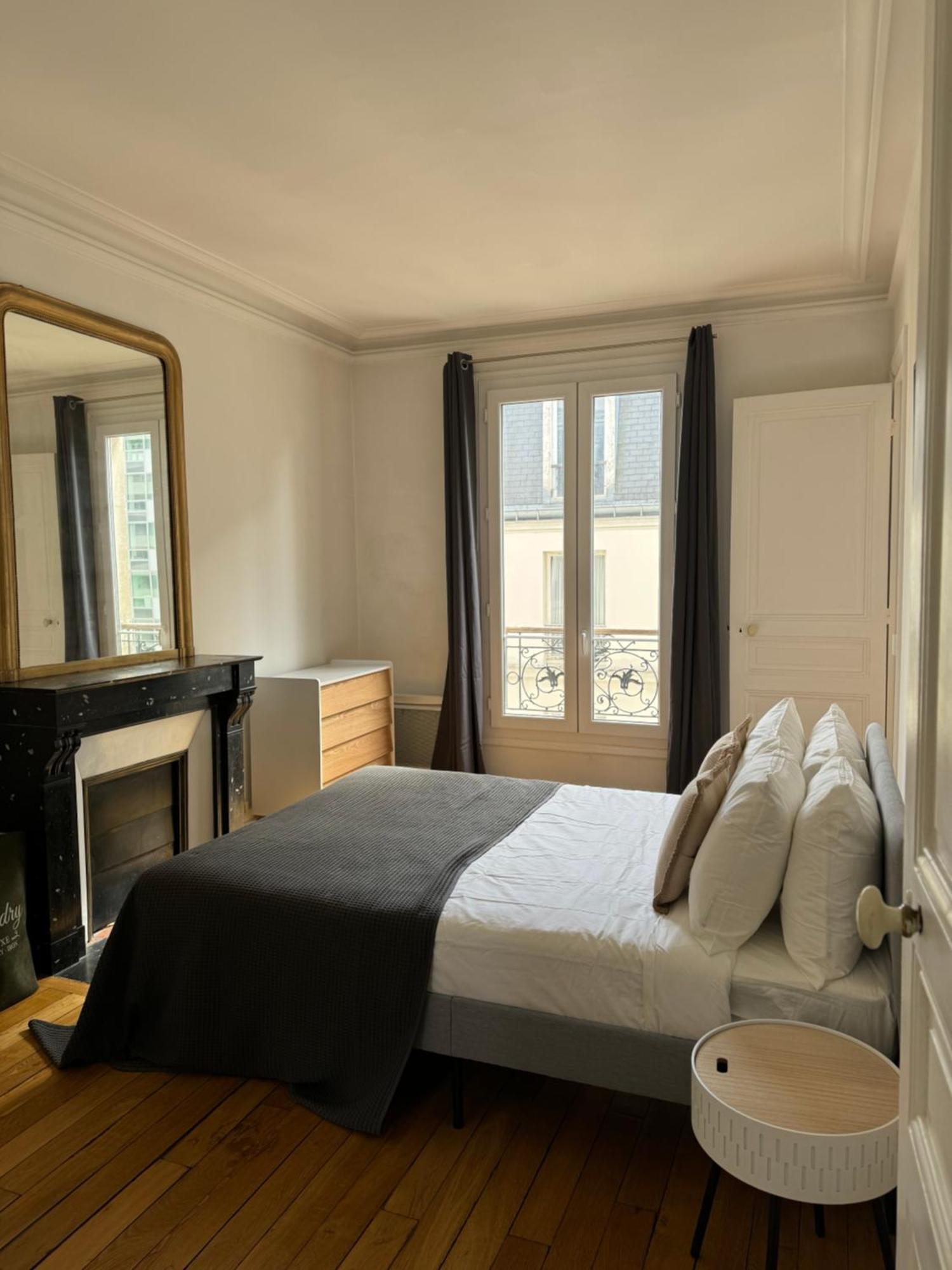 Apartment Tour Eiffel 120 M2 Paris
