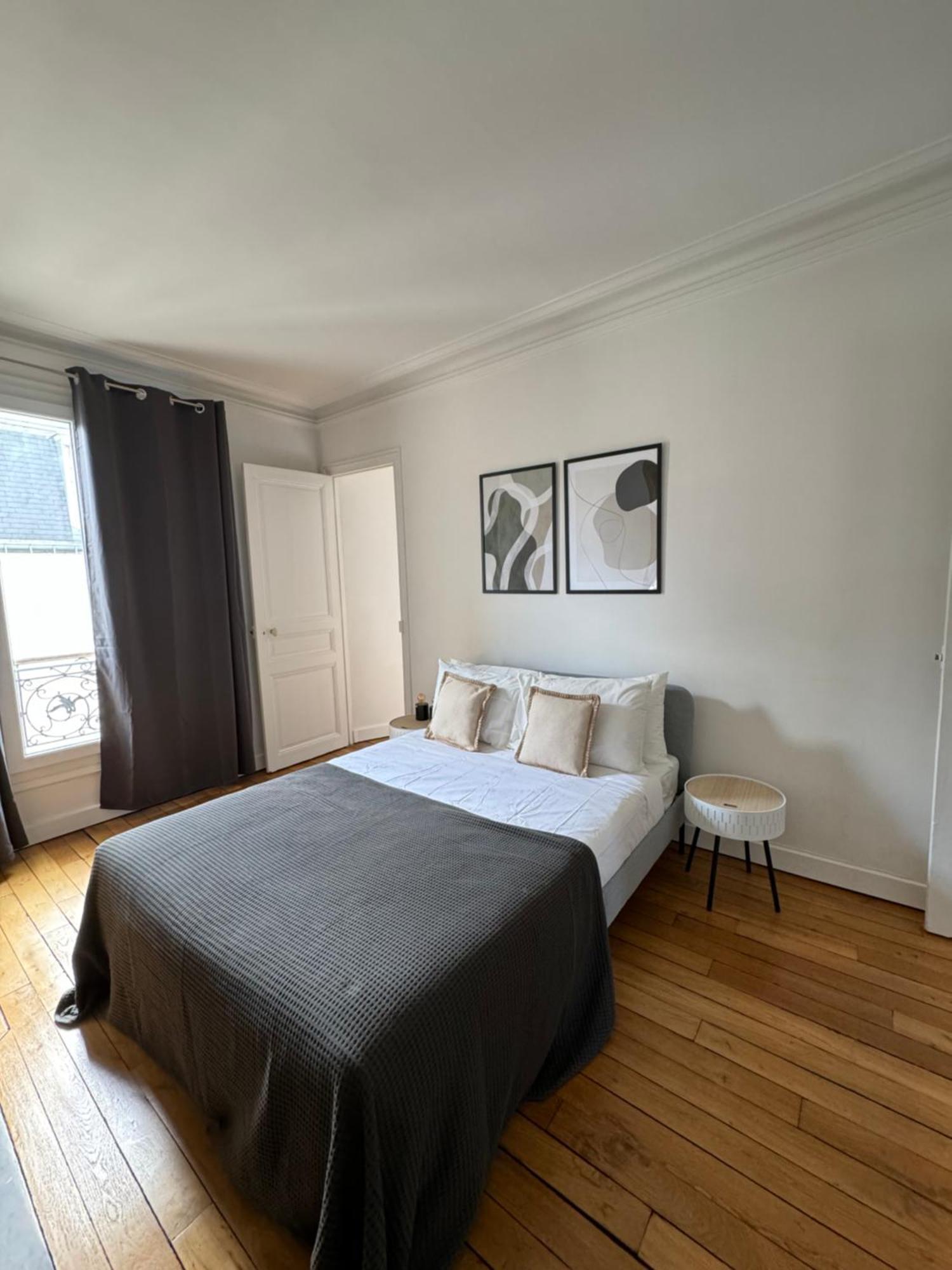 Apartment Tour Eiffel 120 M2 Paris