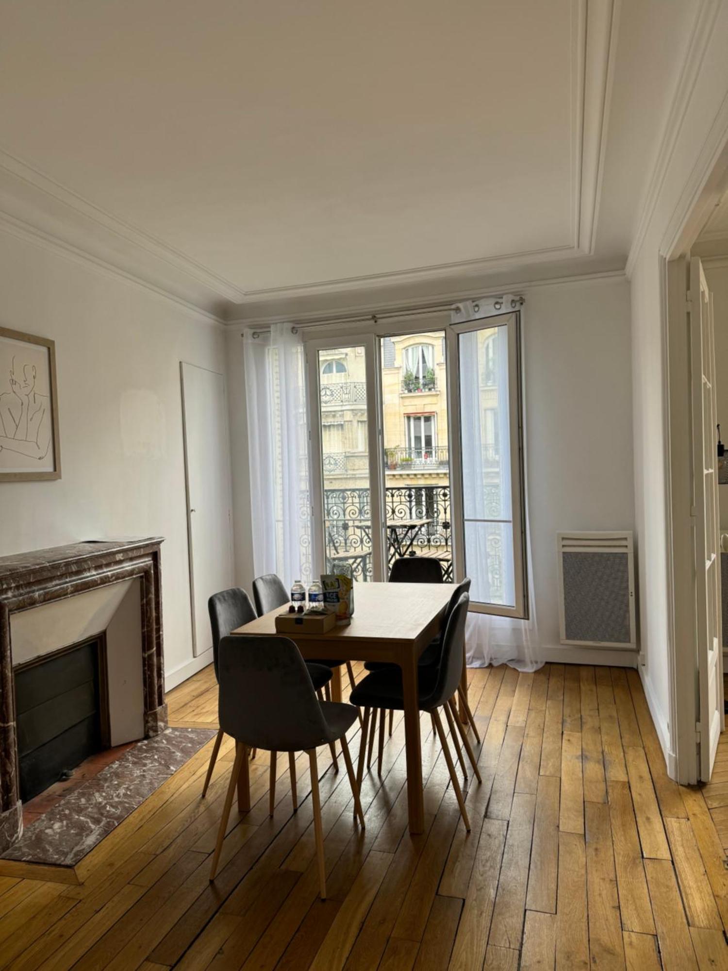 Tour Eiffel 120 M2 Paris