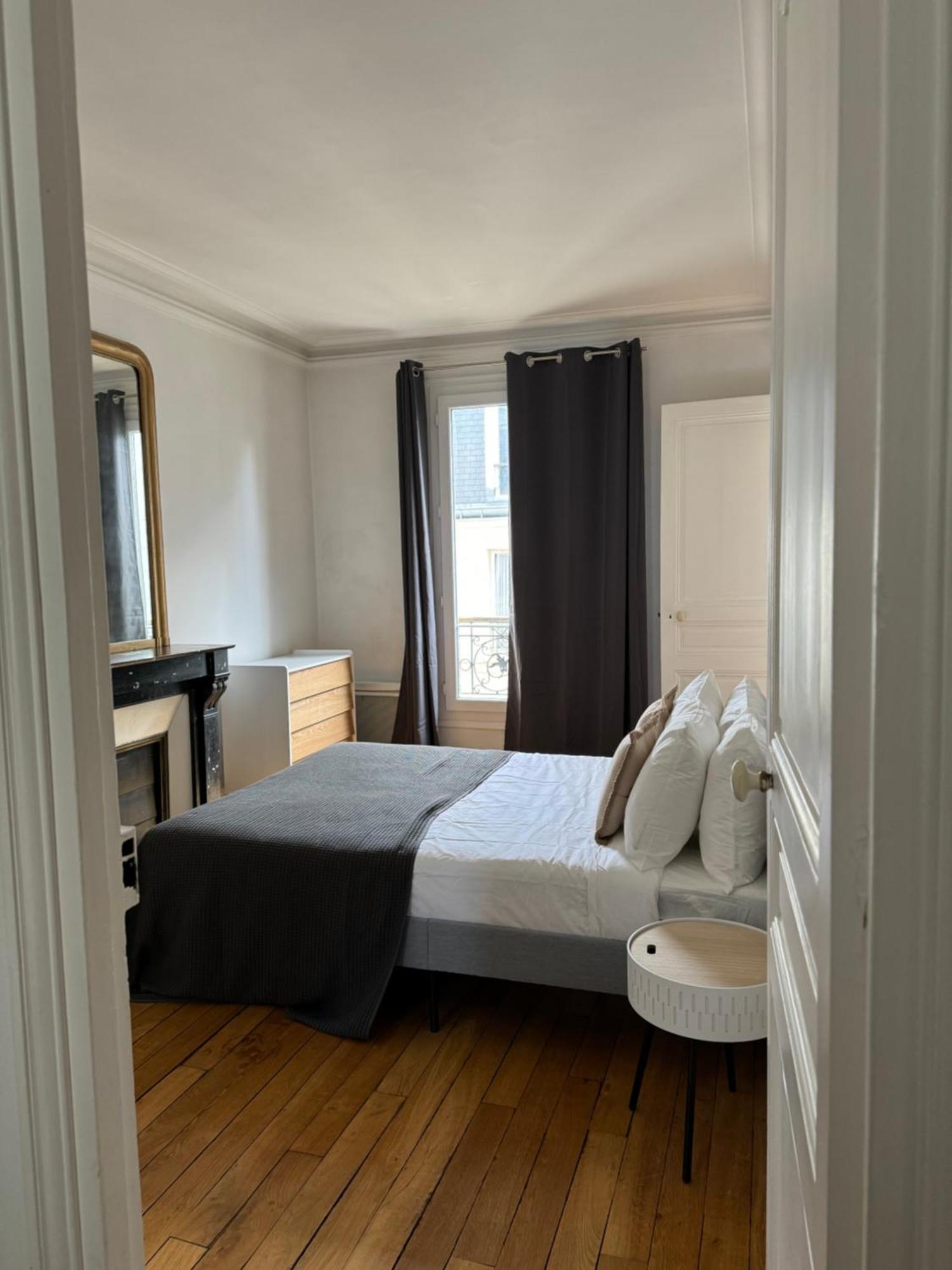 Apartment Tour Eiffel 120 M2