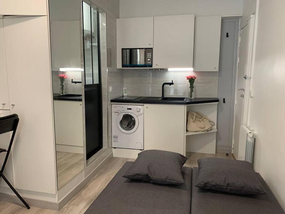 Apartment Charming Eiffel Tower