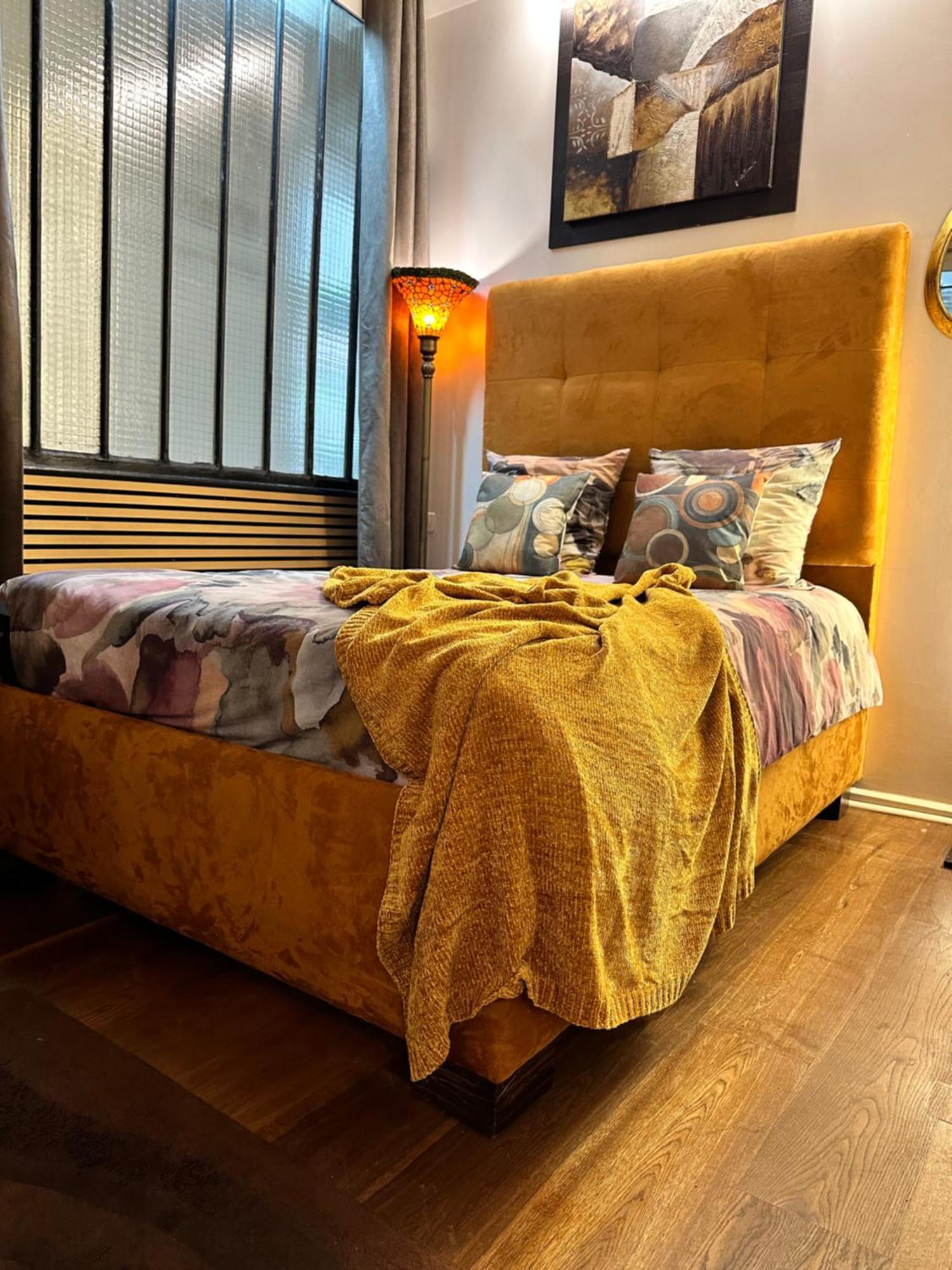 Apartment Design By Kenzo Near Notre Dame Paris