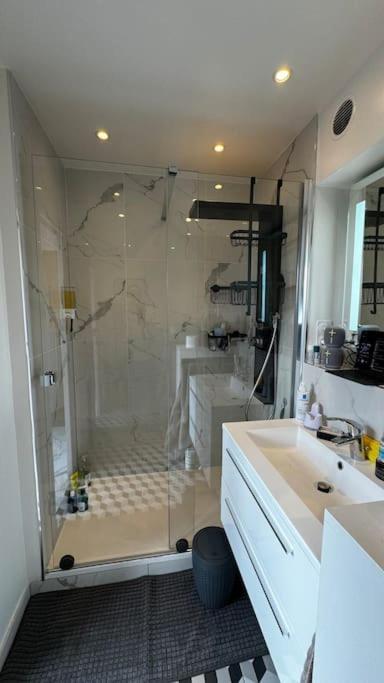Appartement Situe A - Vue Sur Paris