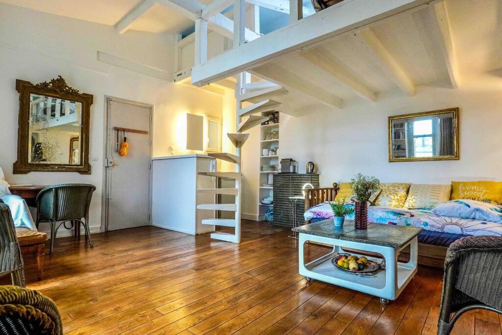 Spacious Loft Saint Michel Appartement