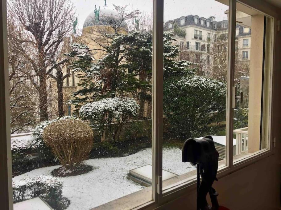 Private Bedroom 2 Near Eiffel Tower, Saint Germain * Paris