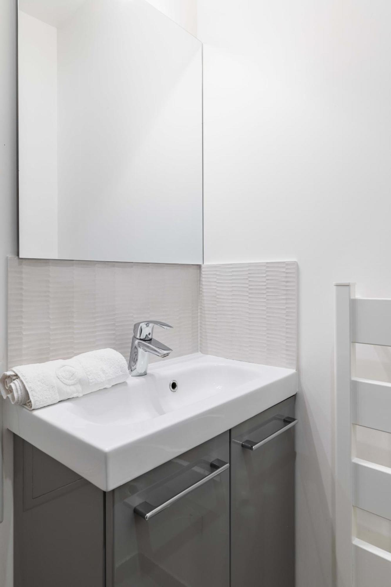 2 Pieces Renovee A Neuf 5 - 4p - Flat-guest