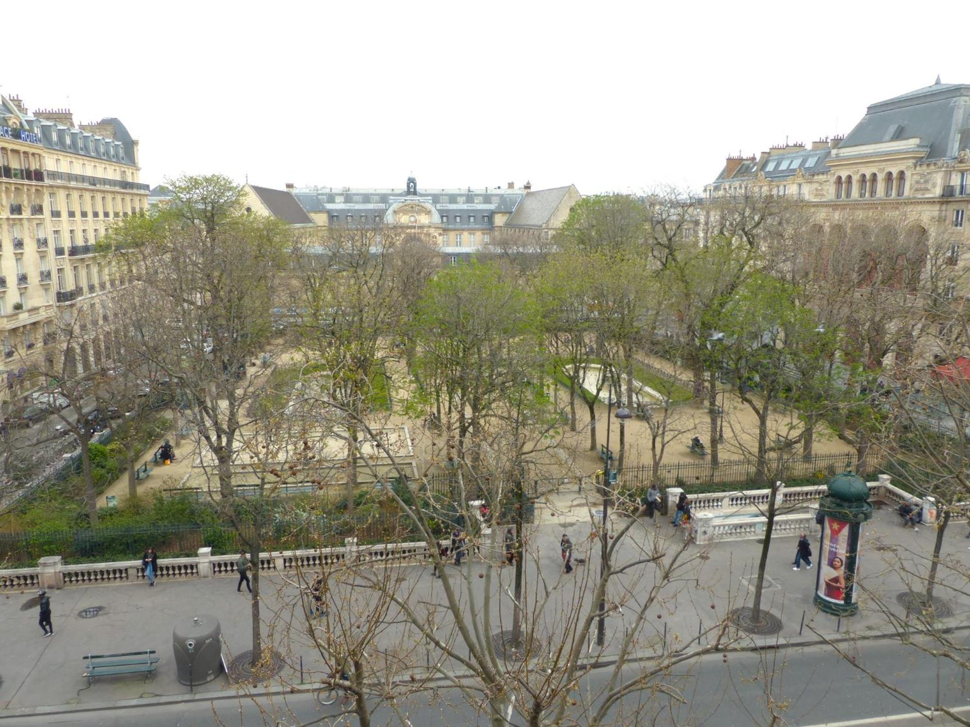 Marvellous Sunbathed 3br At The Heart Of Paris