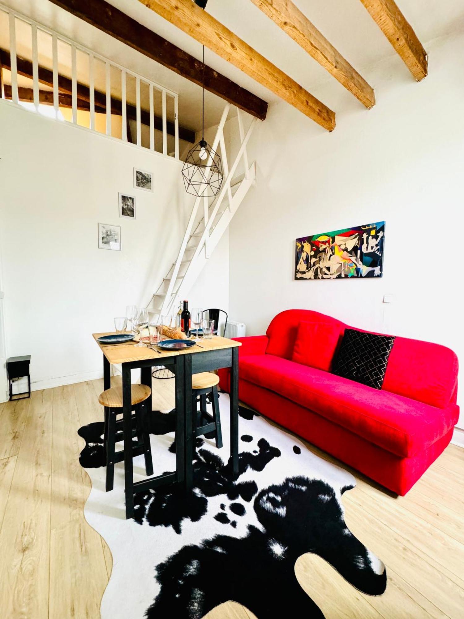 Appartement Rare Appart D'une Chambre - Centre *