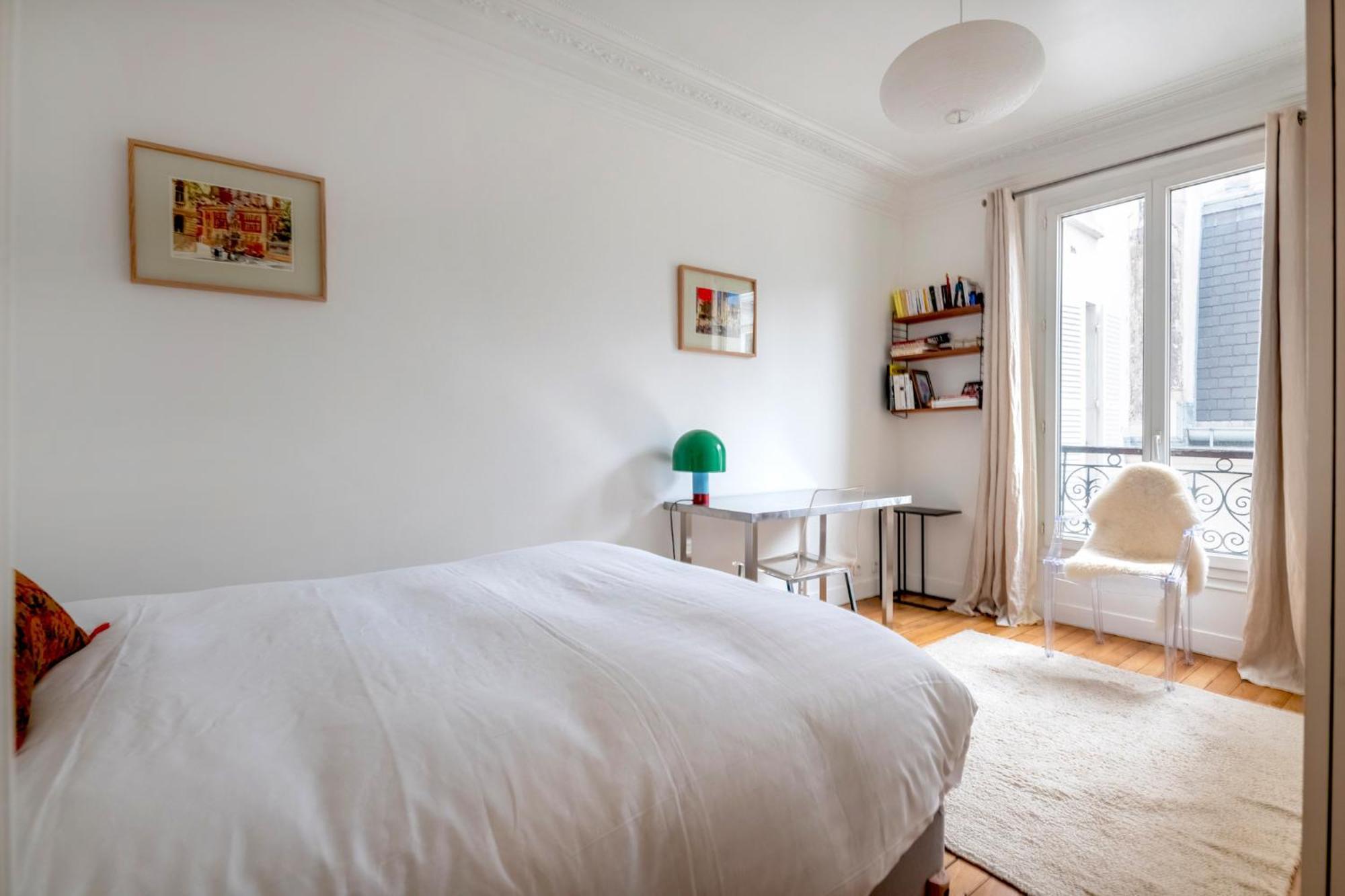 Apartment Veeve - The Hopeful Romantic