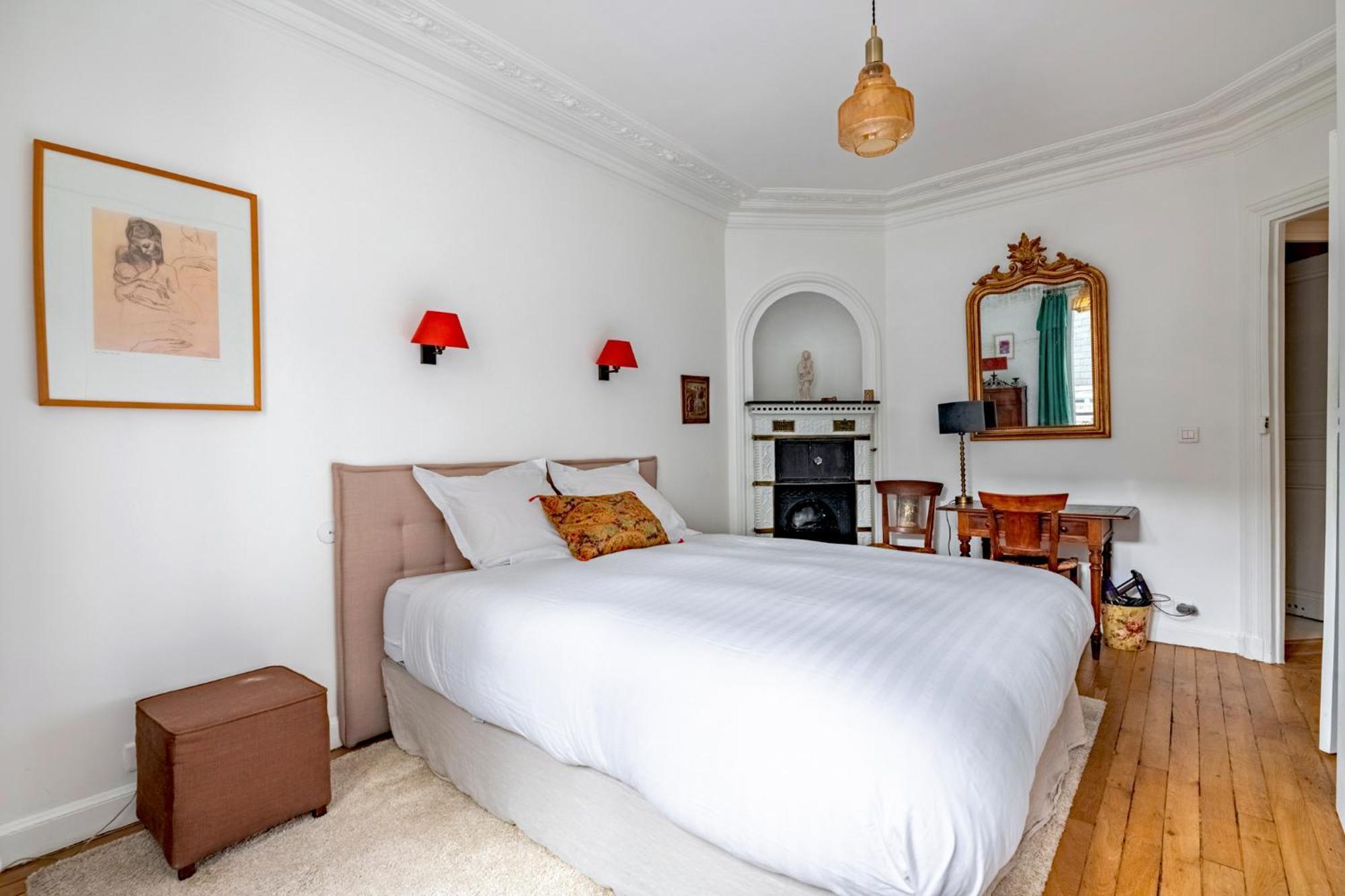 Apartment Veeve - The Hopeful Romantic *