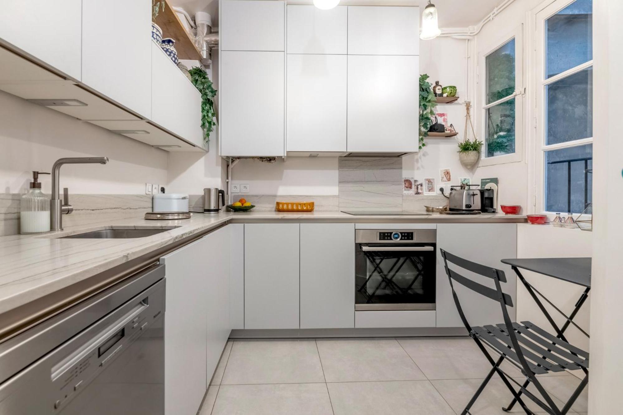 Apartment Veeve - The Hopeful Romantic *