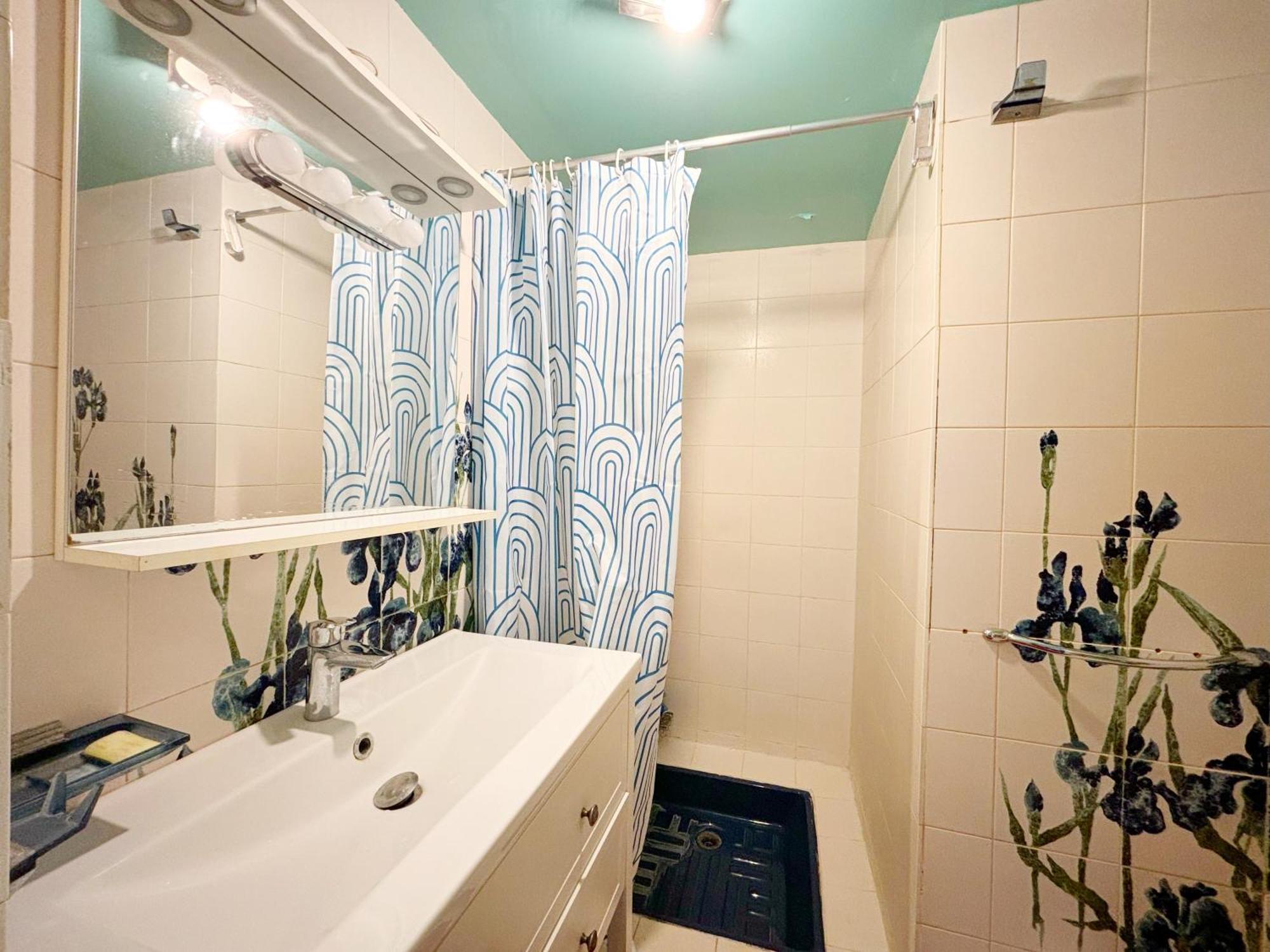 Appartement Grand Avec Jardin Privatif A Paris