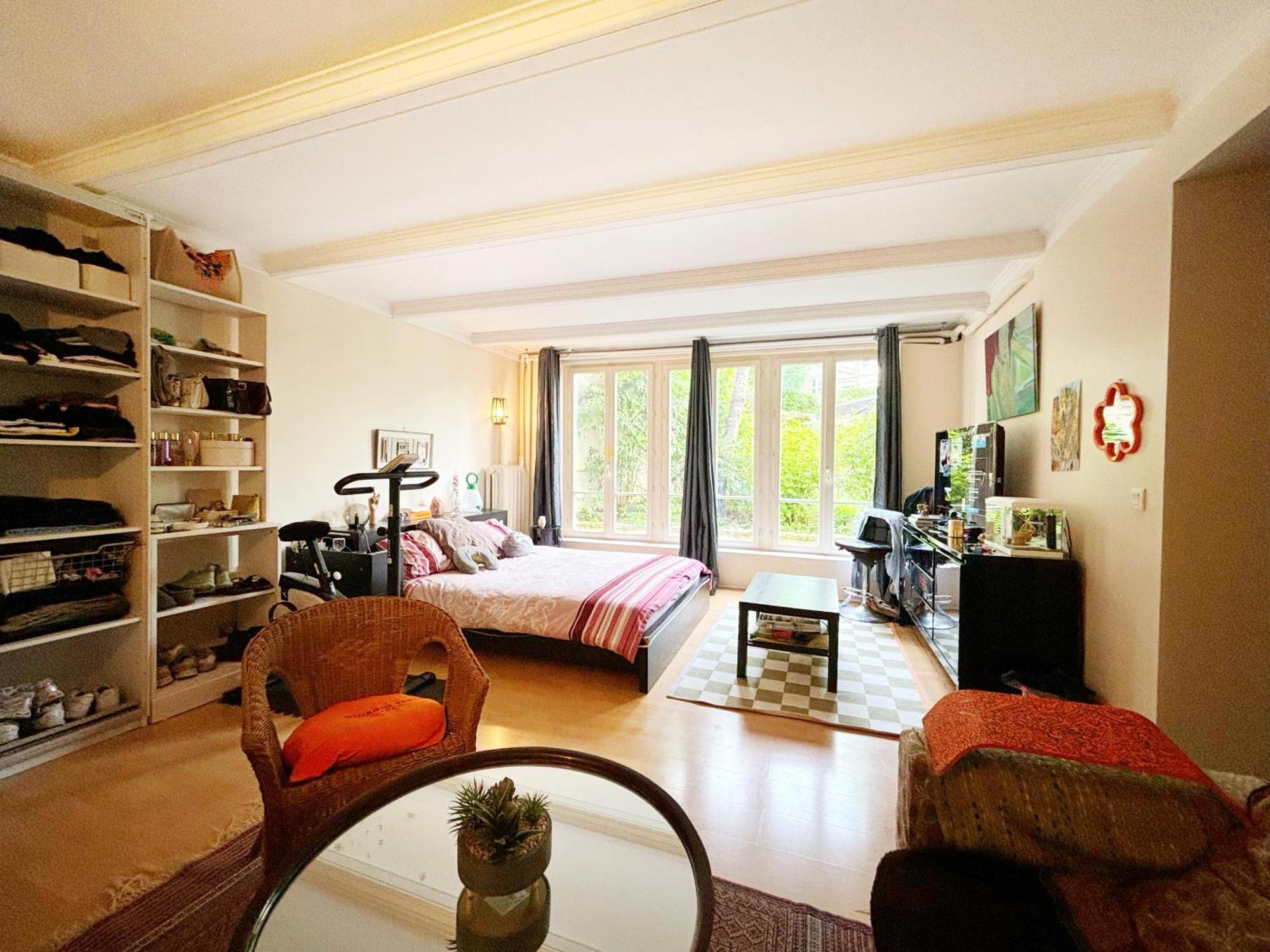 Grand Avec Jardin Privatif A Appartement *