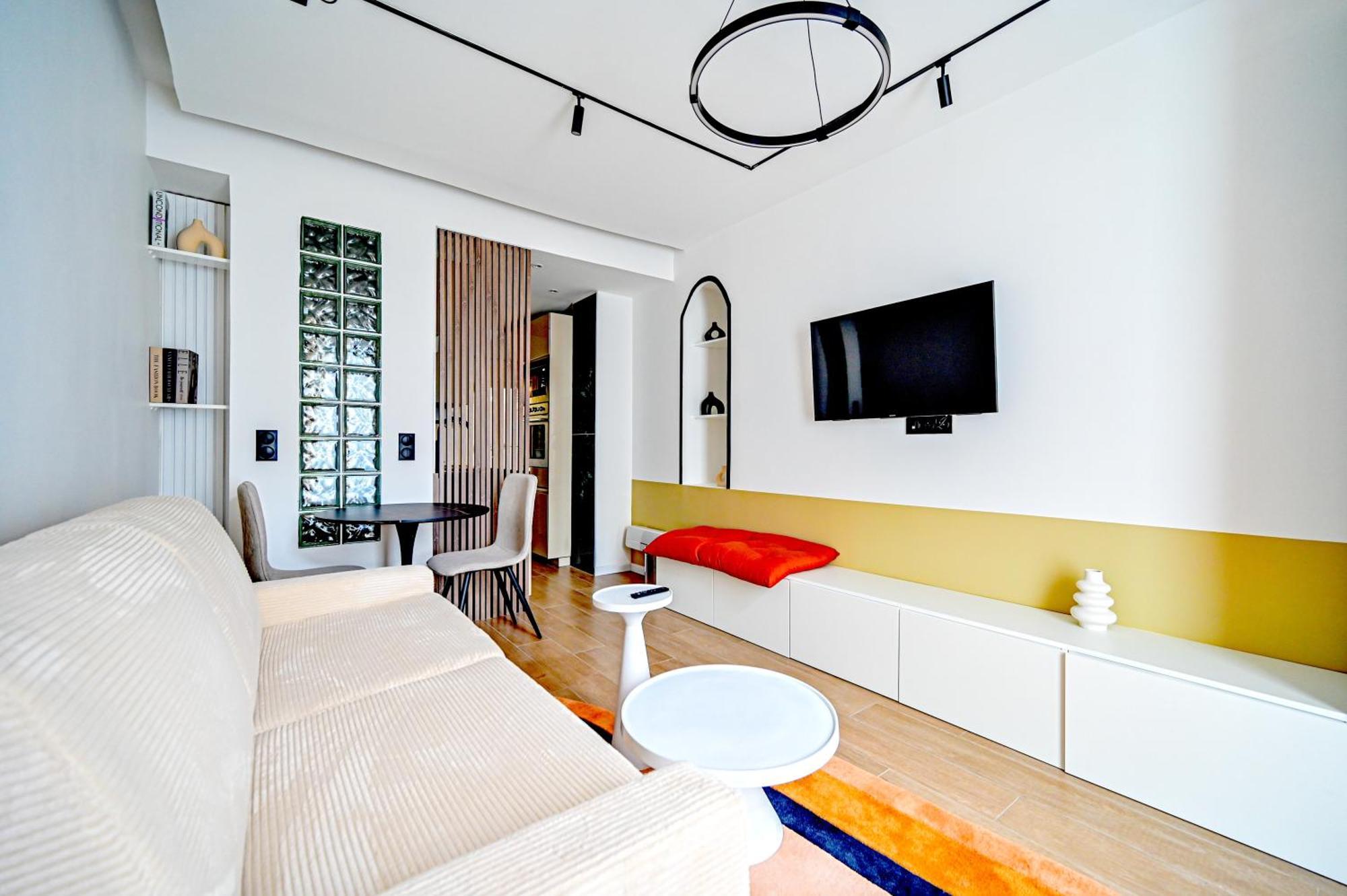 Relax In A Stylish Flat In Montmartre Apartment Paris
