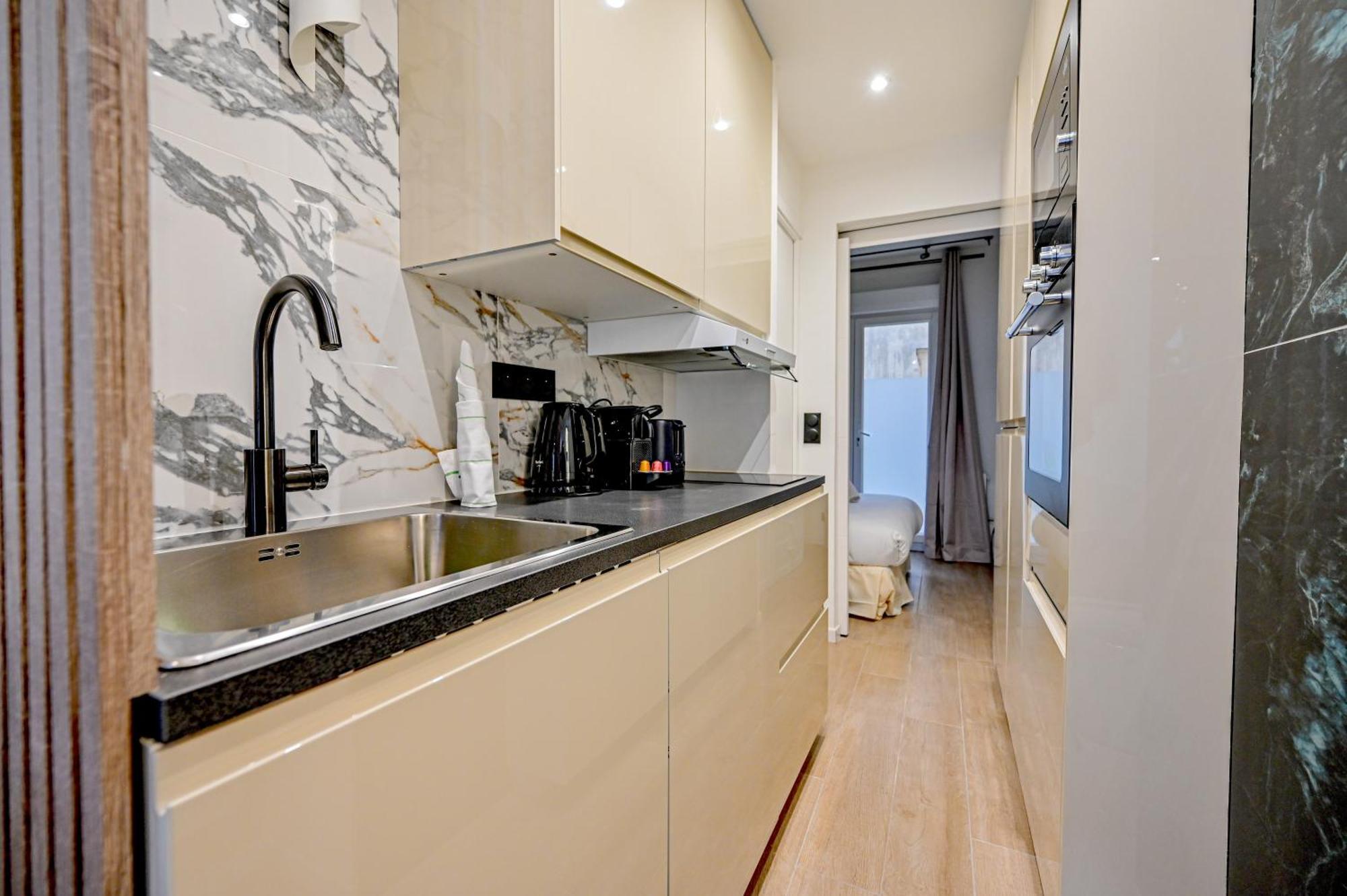 Relax In A Stylish Flat In Montmartre Apartment Paris