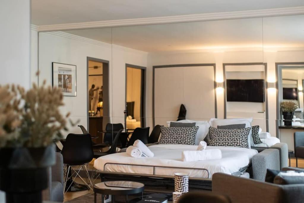 Avenue Montaigne Saint Honore Apartment *