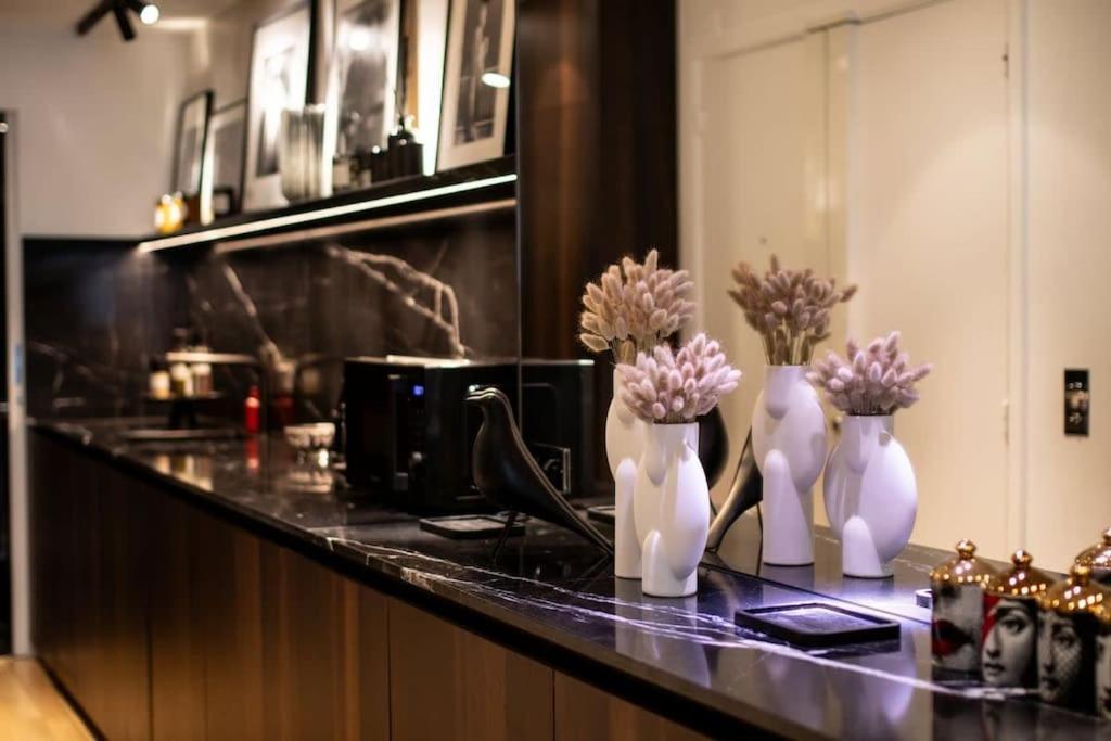 Avenue Montaigne Saint Honore Paris