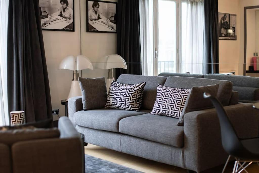 Apartment Avenue Montaigne Saint Honore *