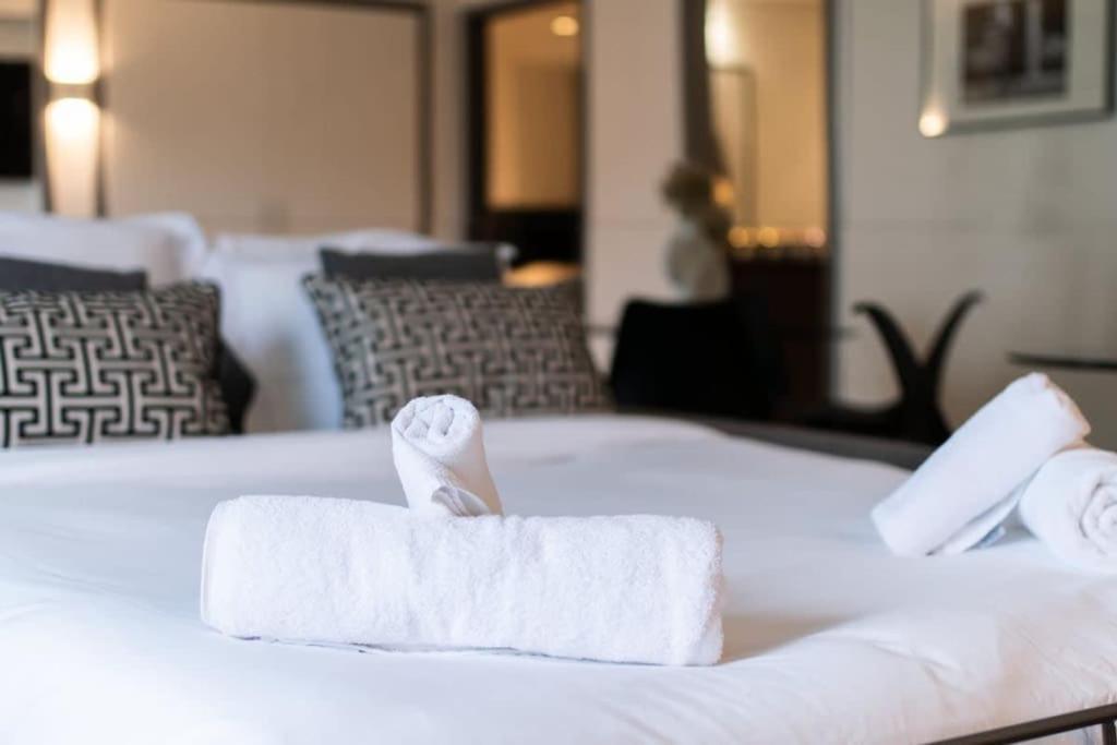 Avenue Montaigne Saint Honore Apartment