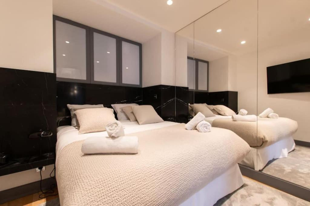 Avenue Montaigne Saint Honore *