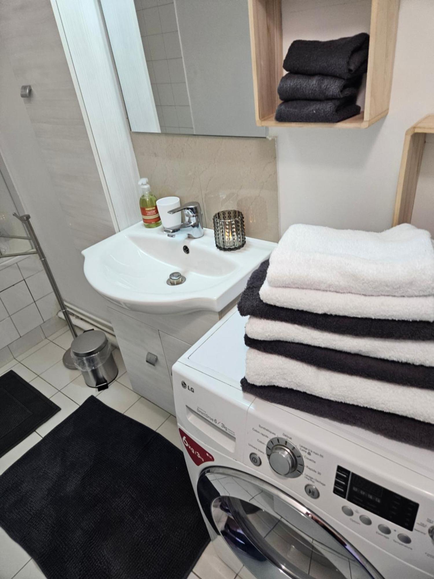 Tour Eiffel Appartement *