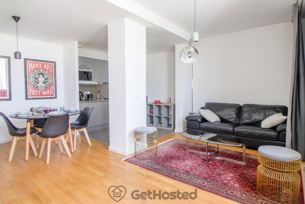 Panoramic View Of - Charming Flat - Gethosted Apartment