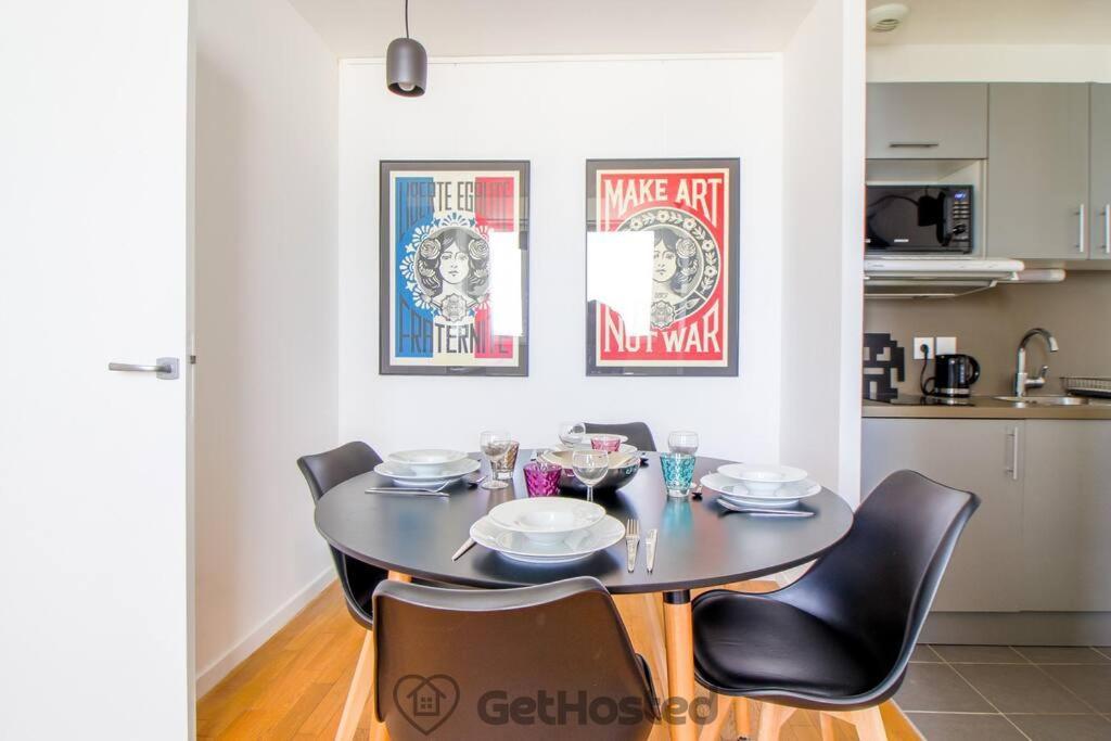 Panoramic View Of - Charming Flat - Gethosted Apartment Paris