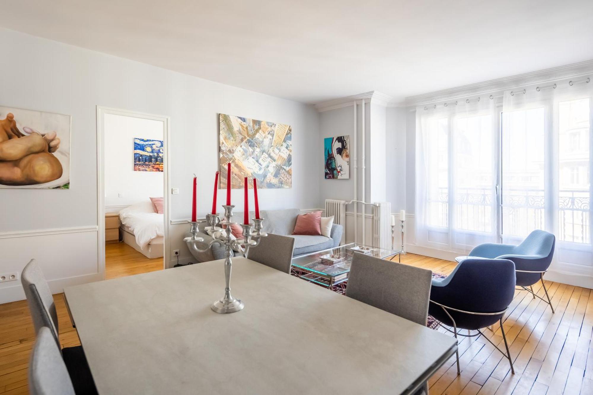 Veeve - Dreaming In The Daytime Apartment