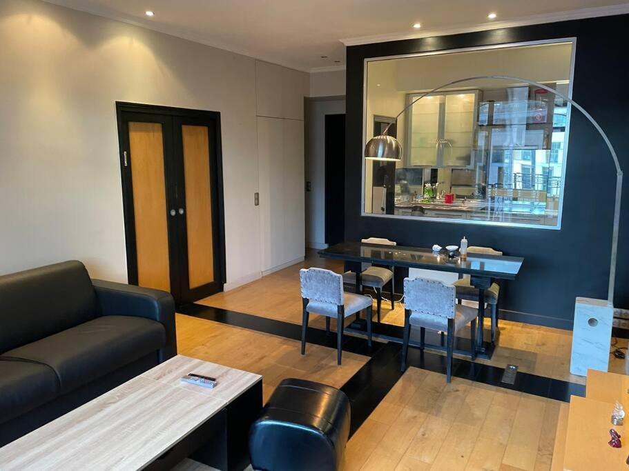 Apartment Fabulous In Heart Of *