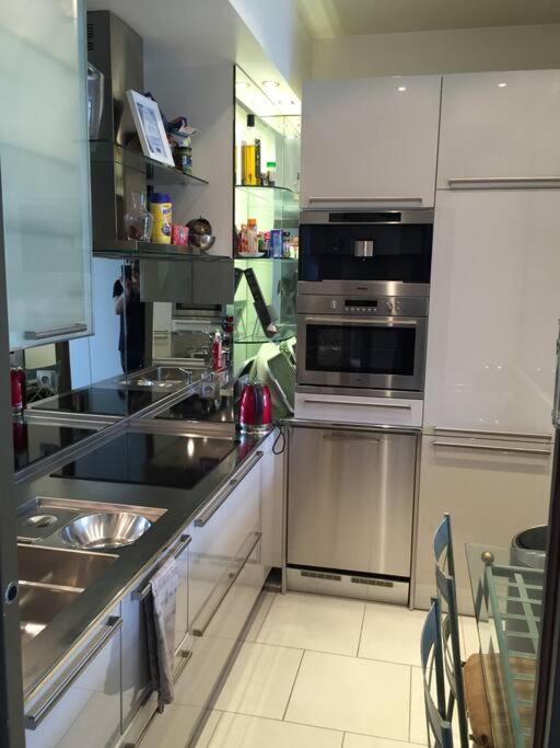 Apartment Fabulous In Heart Of *